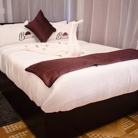 Отель The Binas Place Bungoma Экстерьер фото