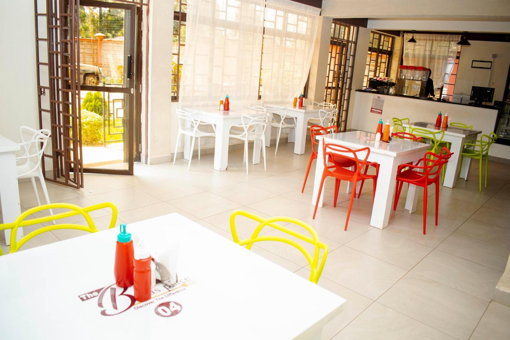 Отель The Binas Place Bungoma Экстерьер фото